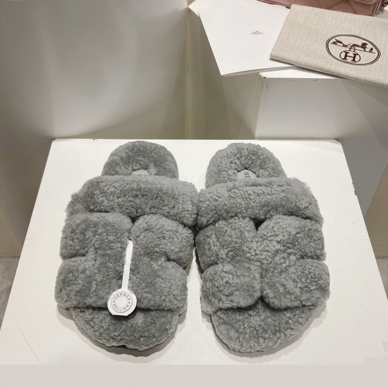 H**mes slippers